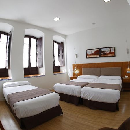 Hotel El Carmen 蓬特赫尼尔 外观 照片