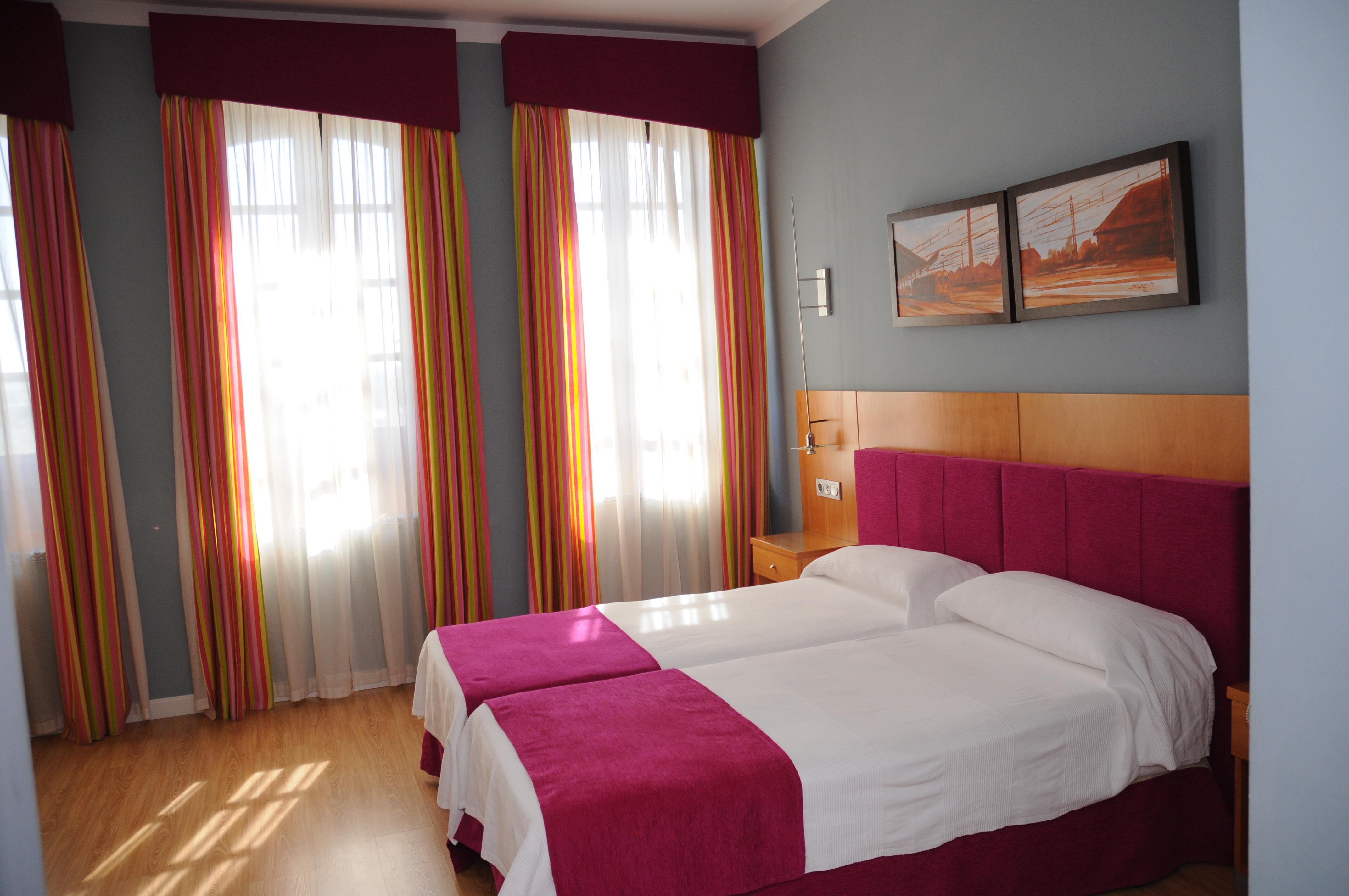Hotel El Carmen 蓬特赫尼尔 外观 照片