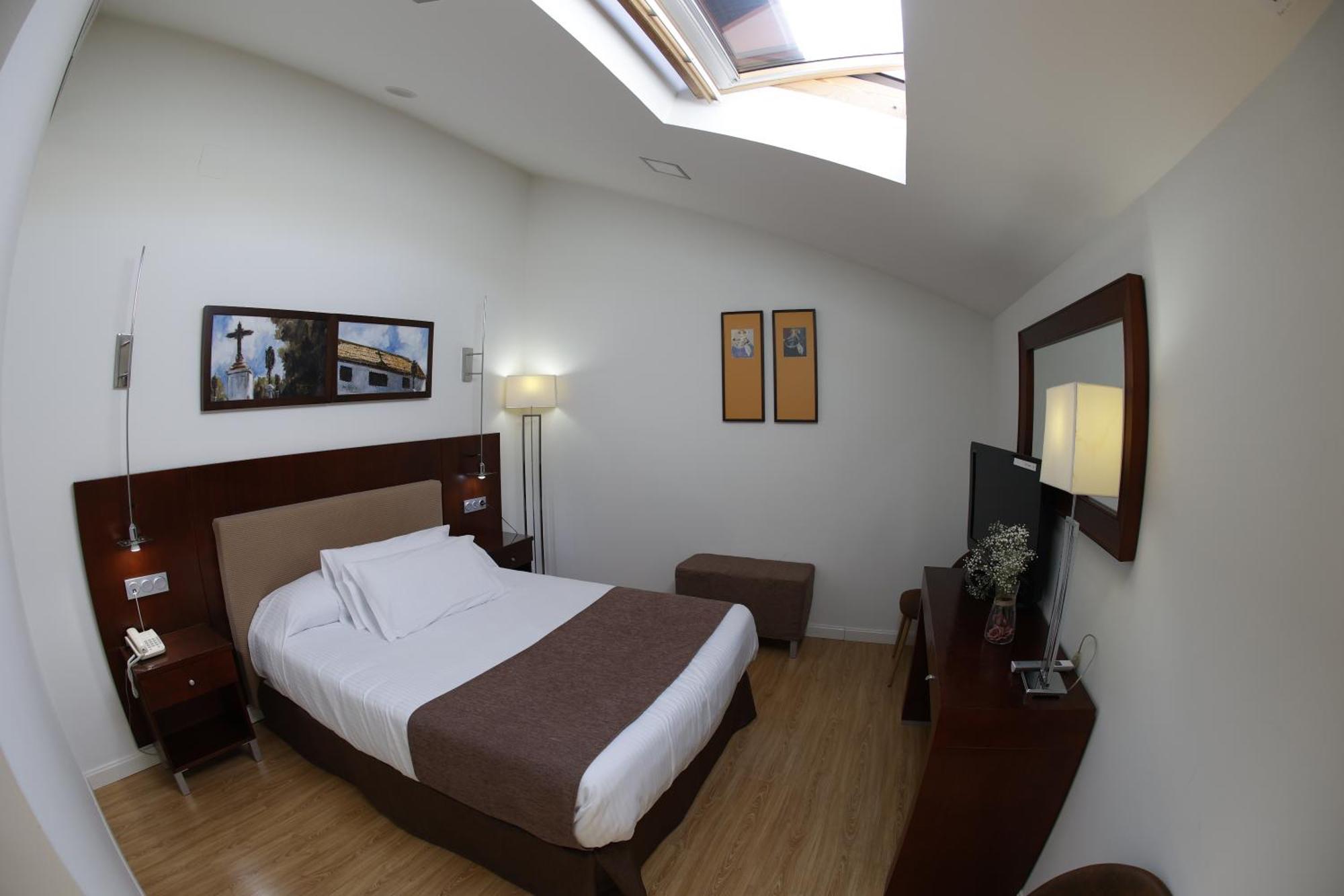 Hotel El Carmen 蓬特赫尼尔 外观 照片