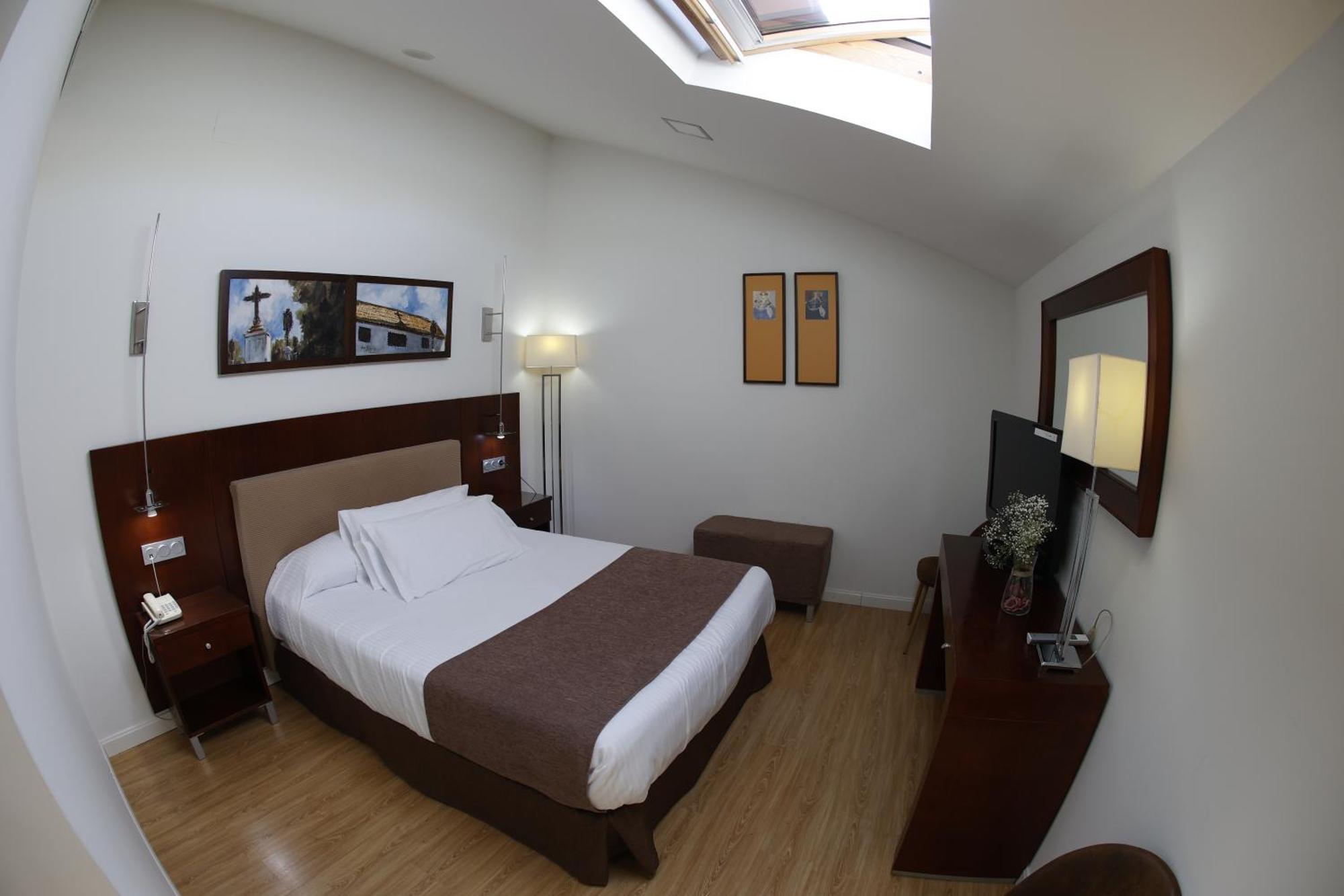 Hotel El Carmen 蓬特赫尼尔 外观 照片
