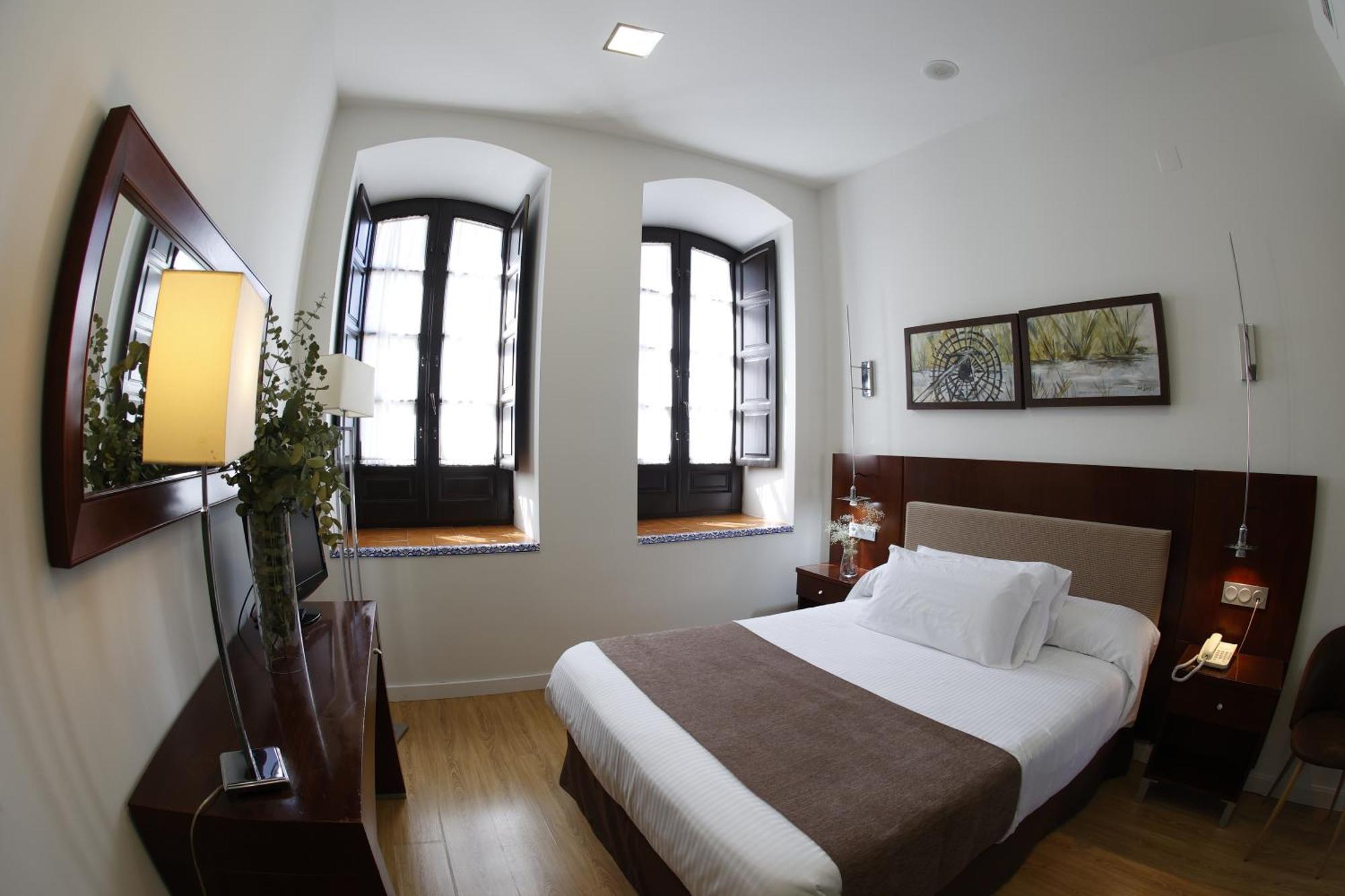 Hotel El Carmen 蓬特赫尼尔 外观 照片