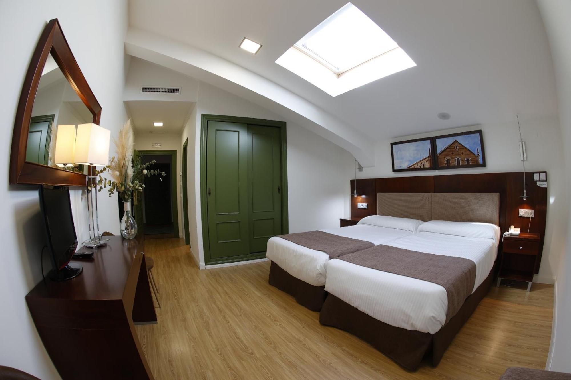 Hotel El Carmen 蓬特赫尼尔 外观 照片